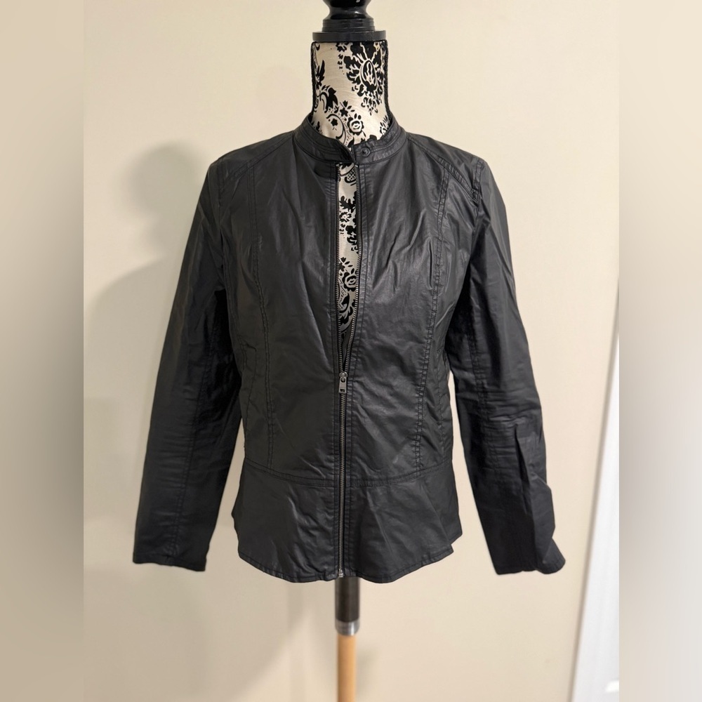DKNY NYLON Jacket​​​​ - Picture 5 of 6